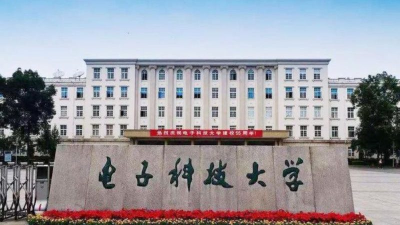 为了避免三极管过热，我们可以采取以下措施：